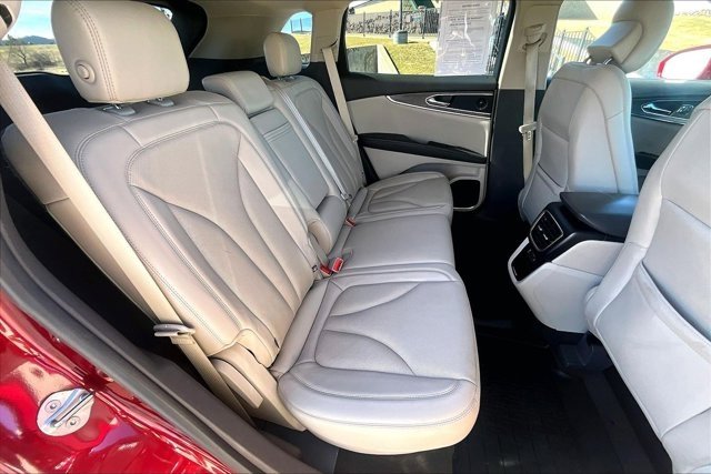 Used 2019 Lincoln Nautilus Reserve image 25