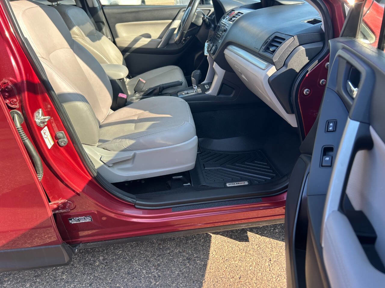 Used 2015 Subaru Forester 2.5i Limited image 19