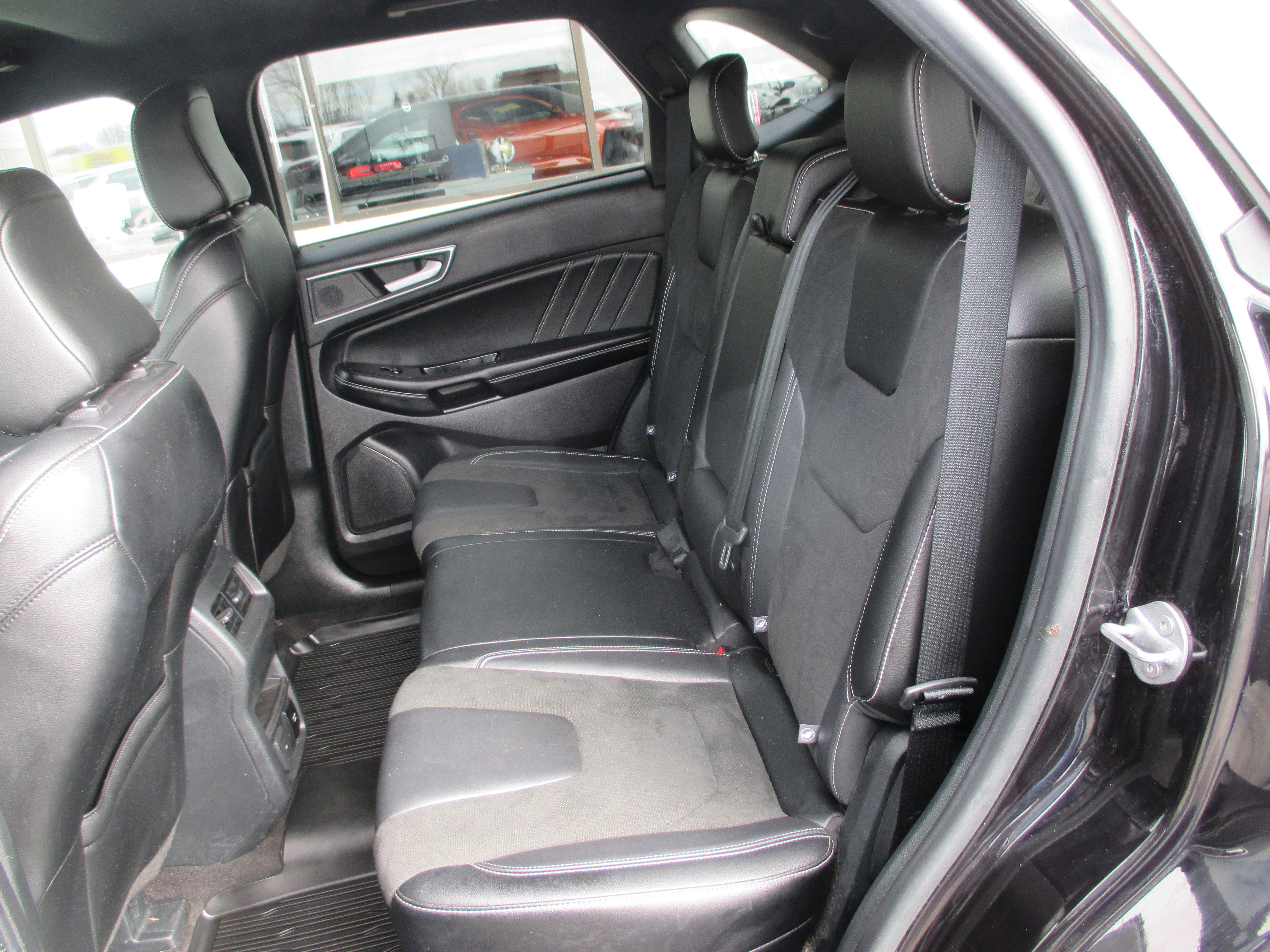 Used 2020 Ford Edge ST image 11