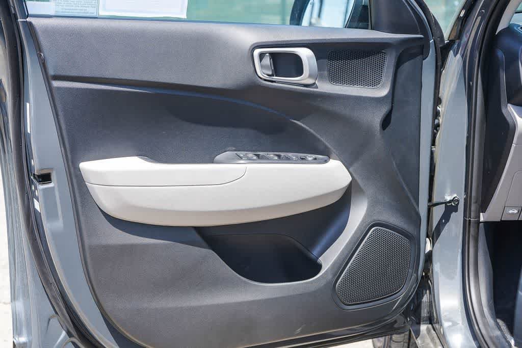 New 2026 Hyundai Venue SEL FWD image 21