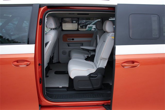 New 2025 Volkswagen ID. Buzz 1st Edition image 28