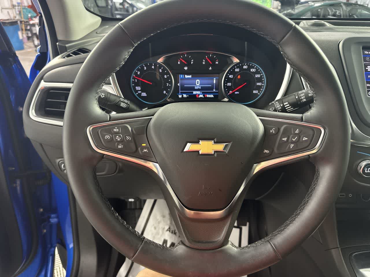 Used 2024 Chevrolet Equinox LT w/ LPO, Floor Liner Package FWD image 3