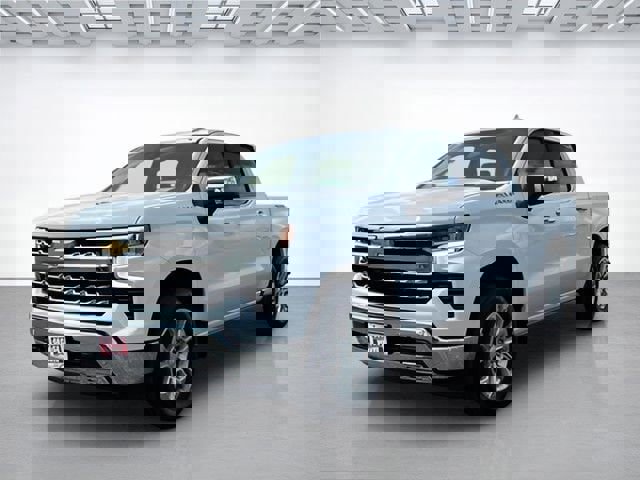 Used 2025 Chevrolet Silverado 1500 LTZ w/ Technology Package image 8