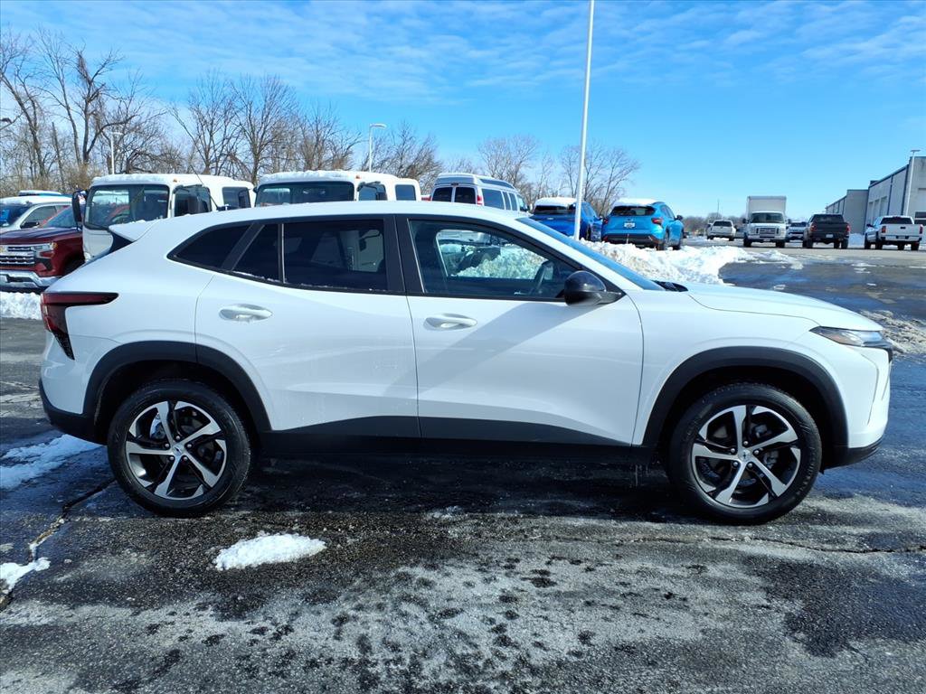 Used 2024 Chevrolet Trax RS w/ Driver Confidence Package image 27