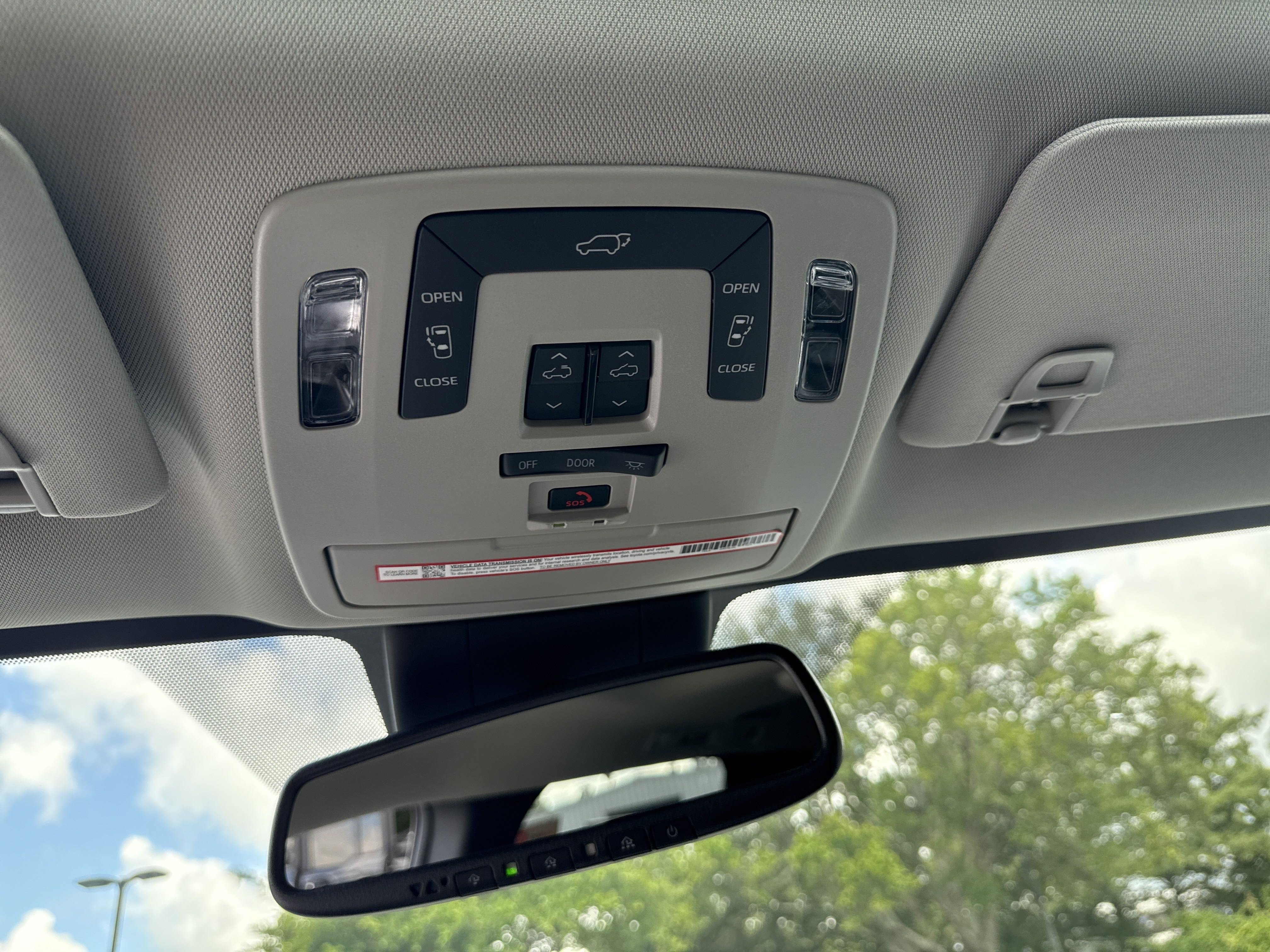 New 2025 Toyota Sienna XLE w/ XLE Plus Package FWD image 22