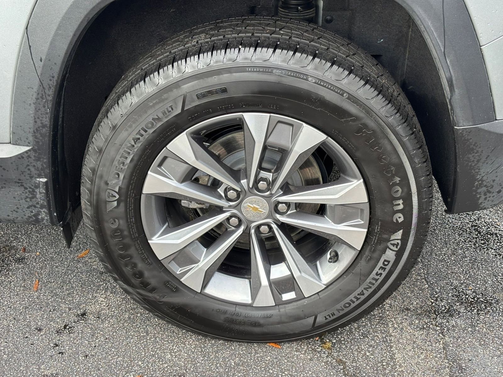 Used 2025 Chevrolet Equinox LT image 30