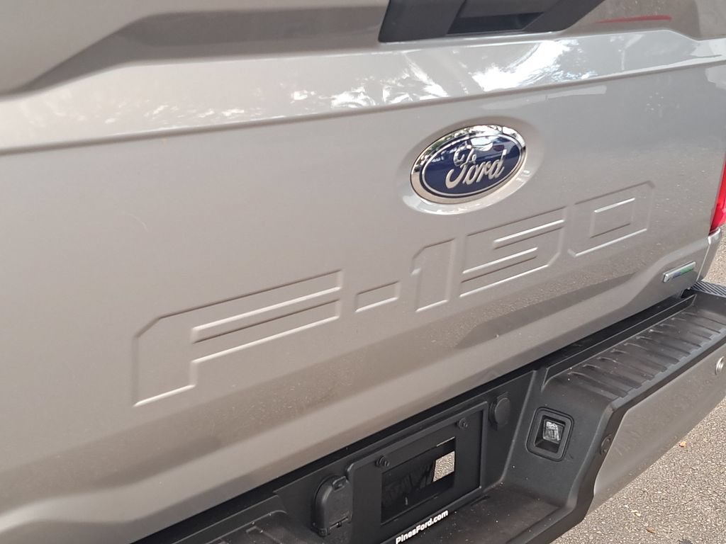 Certified 2022 Ford F150 XL w/ STX Appearance Package AWD/4WD image 5