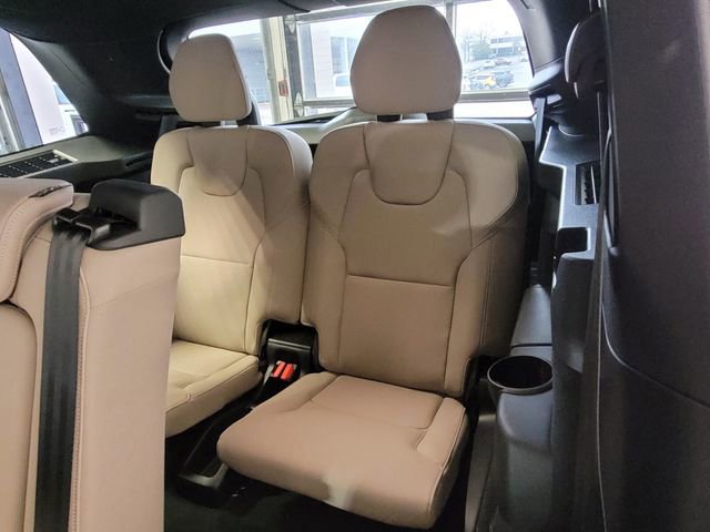 New 2026 Volvo XC90 T8 Plus w/ Protection Package Premier AWD/4WD image 10