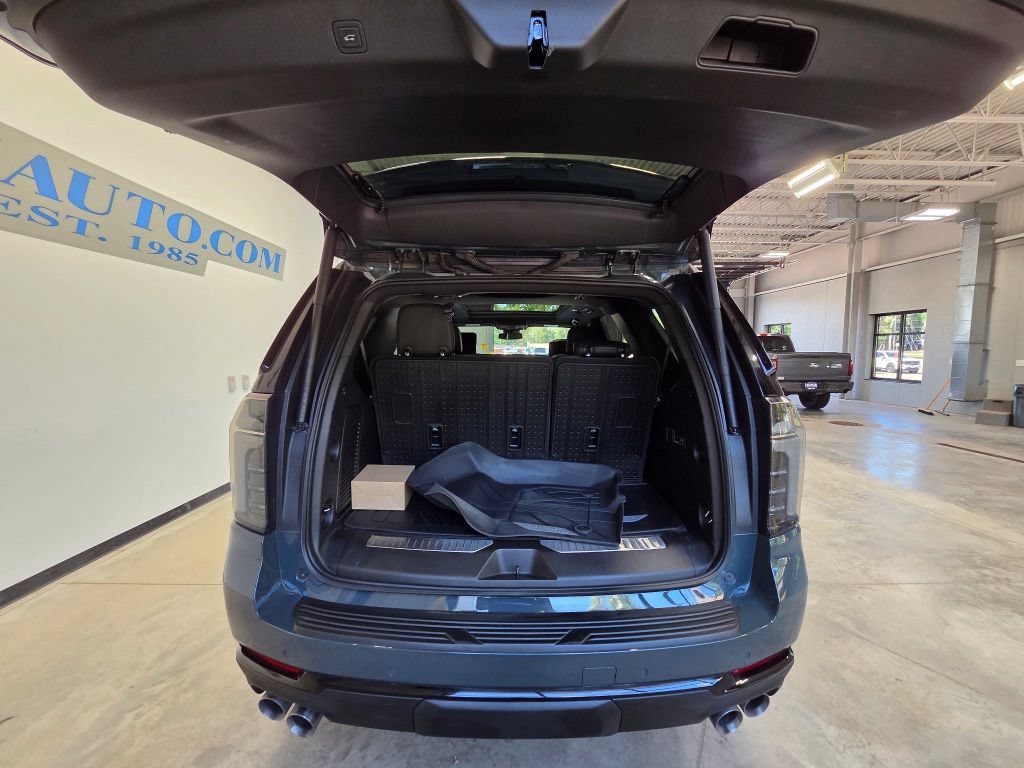 Used 2025 Chevrolet Tahoe RST w/ RST Capability Package AWD/4WD image 8