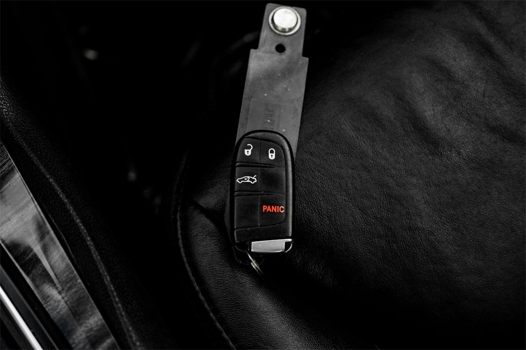 Used 2018 Chrysler 300 Touring L image 59