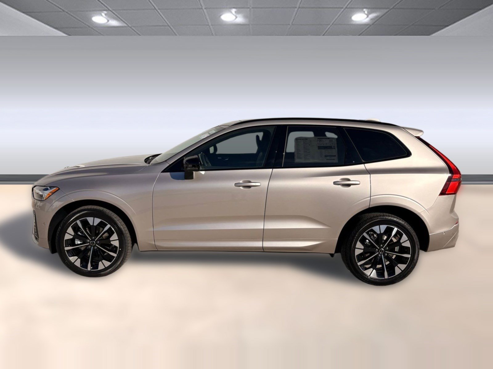 Used 2026 Volvo XC60 B5 Plus w/ Protection Package Premier AWD/4WD image 2