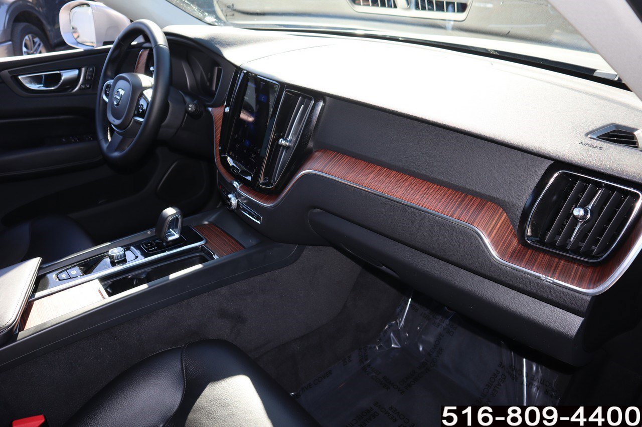 Used 2023 Volvo XC60 B5 Plus w/ Climate Package image 10