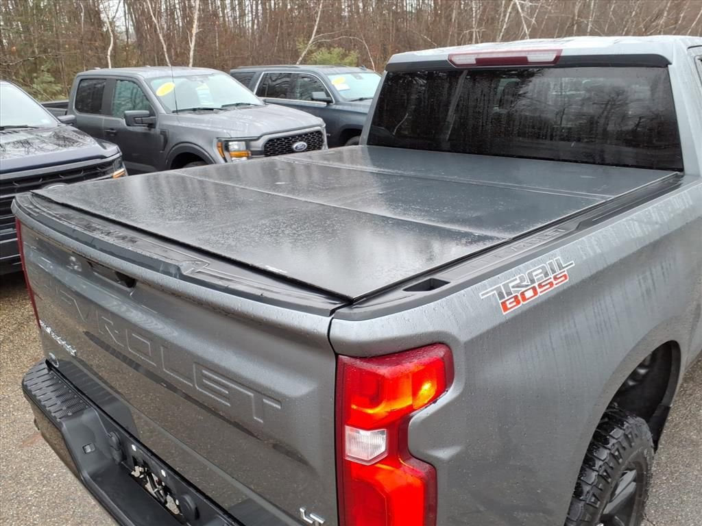 Used 2021 Chevrolet Silverado 1500 LT Trail Boss AWD/4WD image 10
