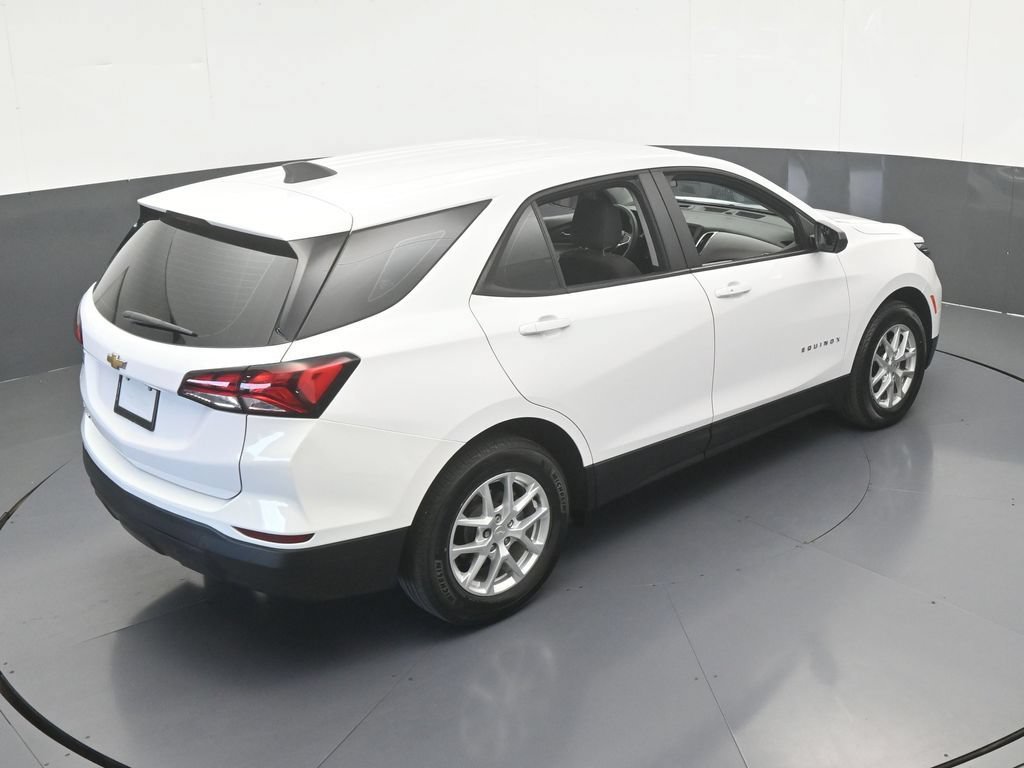 Used 2023 Chevrolet Equinox LS FWD image 46