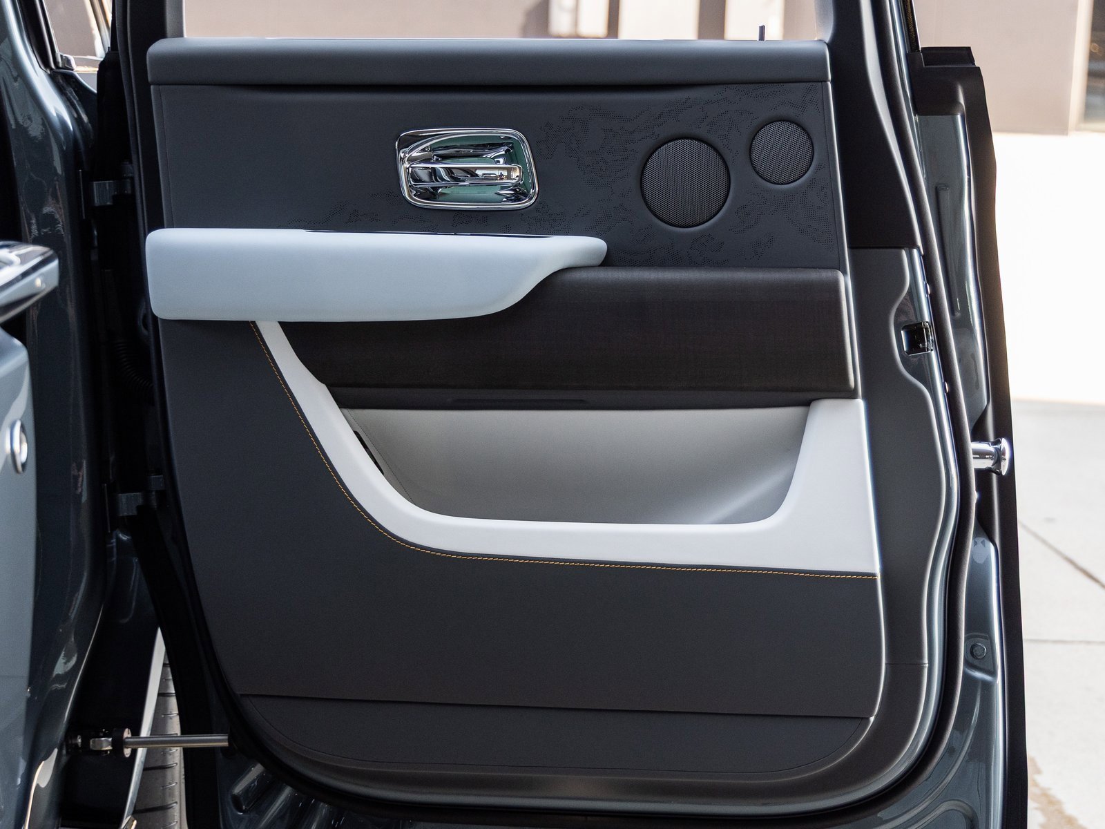 New 2026 Rolls-Royce Cullinan image 38