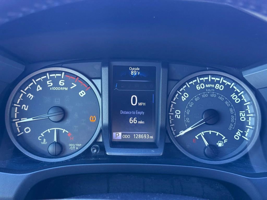 Used 2016 Toyota Tacoma SR5 image 19