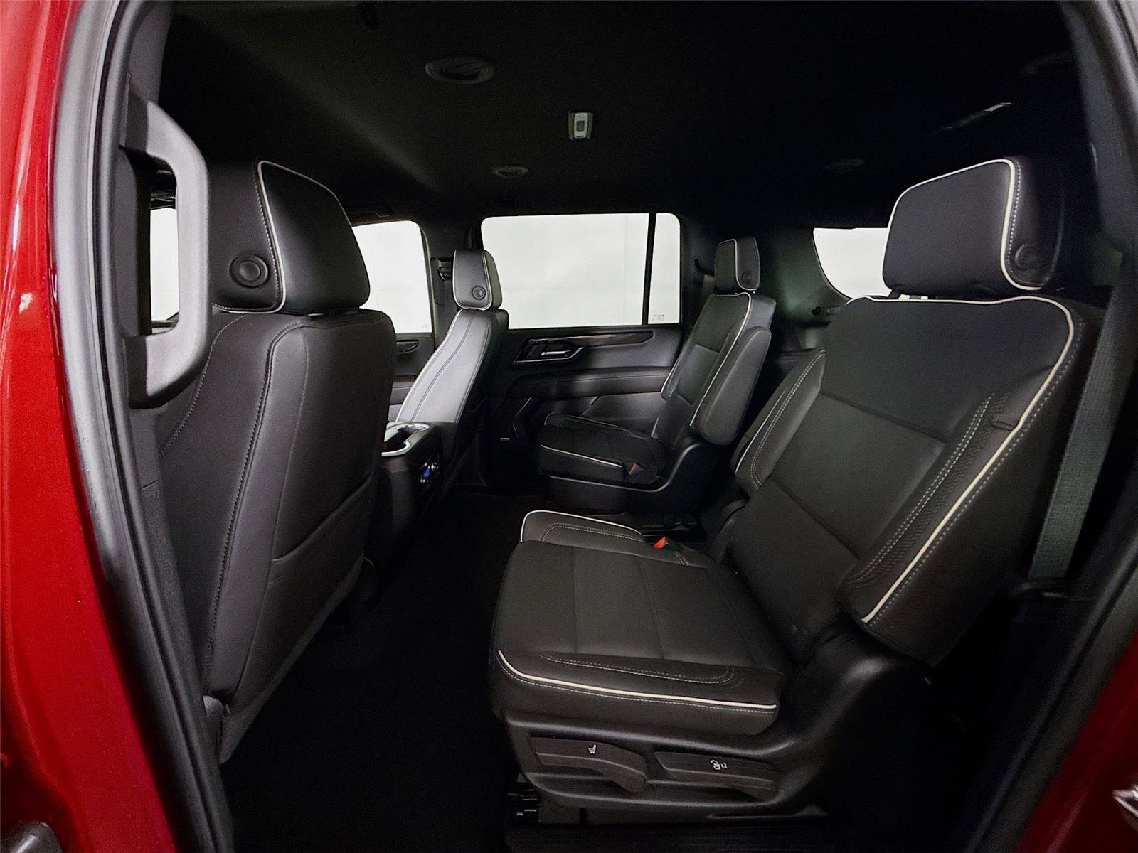 New 2026 GMC Yukon XL Elevation image 19