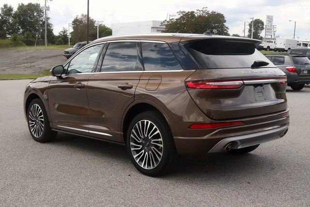 Used 2022 Lincoln Corsair Reserve w/ Sport Package AWD/4WD image 5