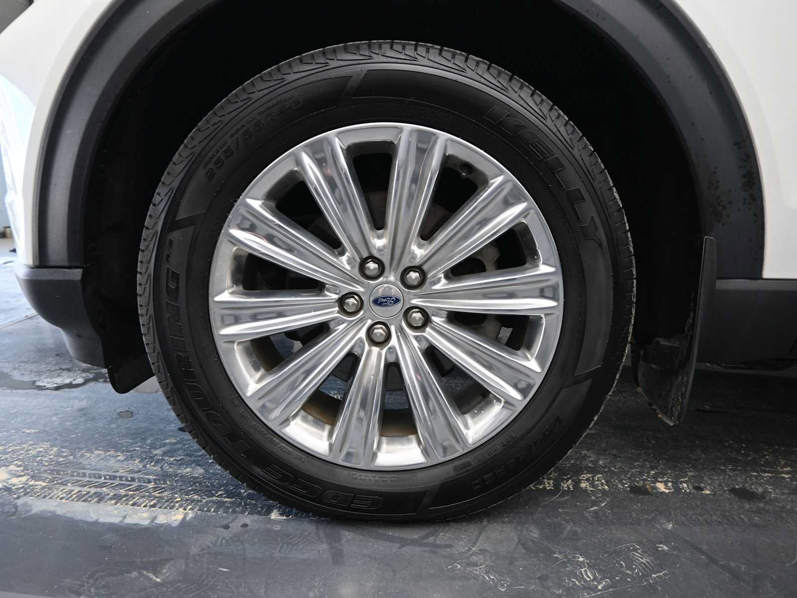 Used 2020 Ford Explorer Limited w/ Class III Trailer Tow Package AWD/4WD image 9