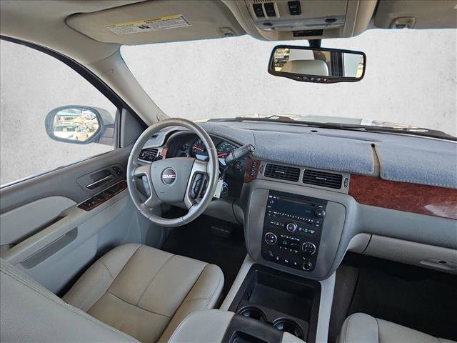 Used 2011 GMC Yukon SLT w/ SLT-2 Equipment Package AWD/4WD image 10
