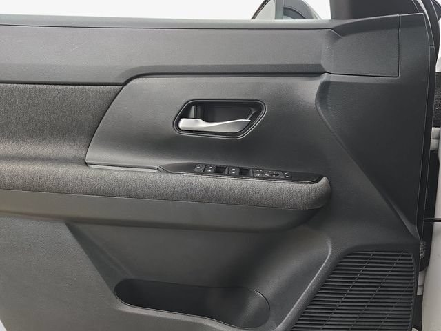 Used 2026 Nissan Kicks SV FWD image 26