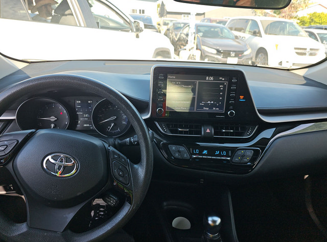 Used 2021 Toyota C-HR LE FWD image 6