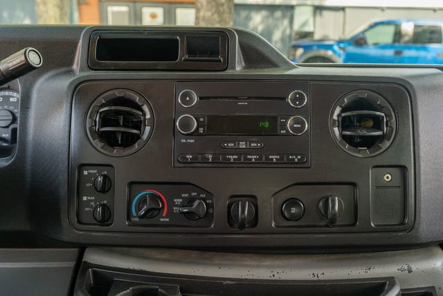 Used 2014 Ford E-350 and Econoline 350 XLT RWD image 26