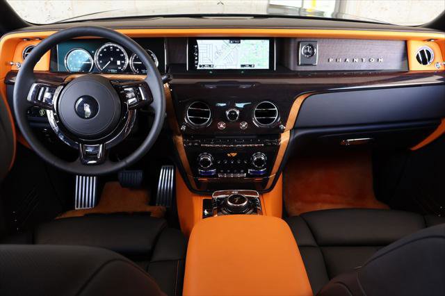 Certified 2023 Rolls-Royce Phantom Sedan image 4