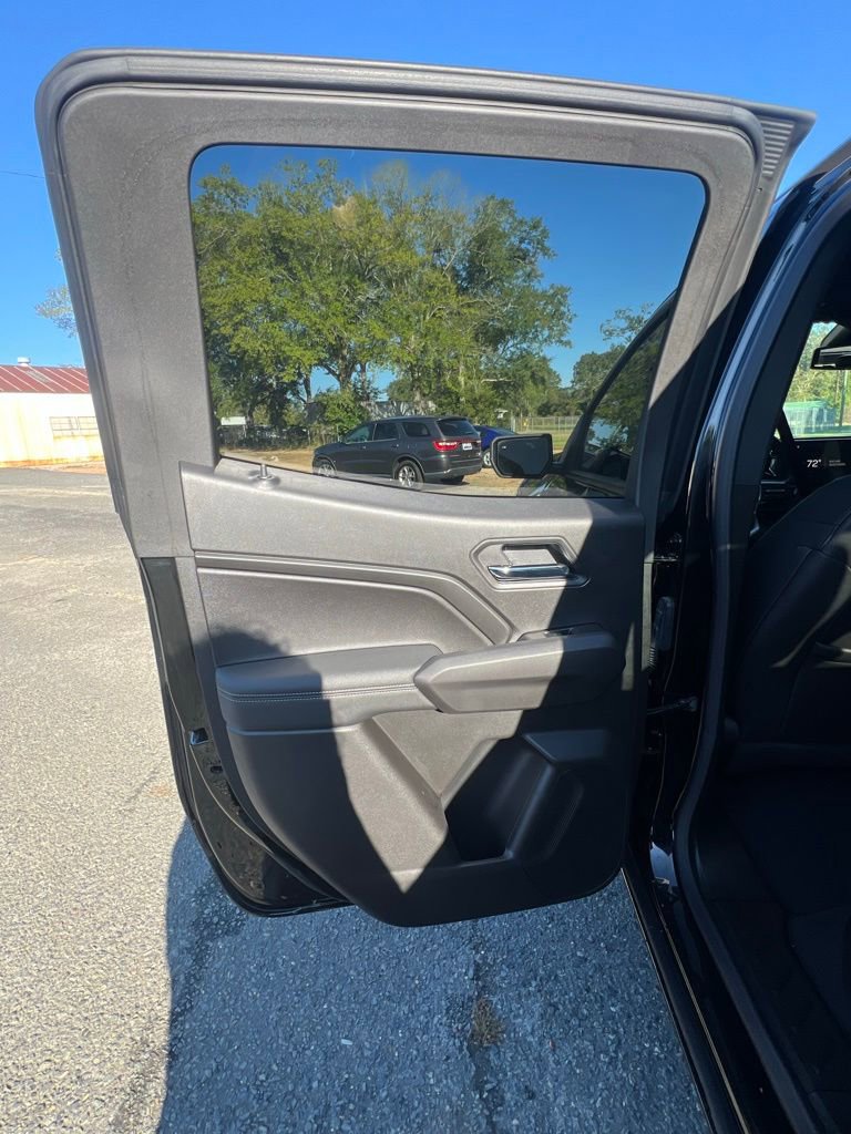 New 2025 Chevrolet Colorado LT w/ LT Convenience Package image 16