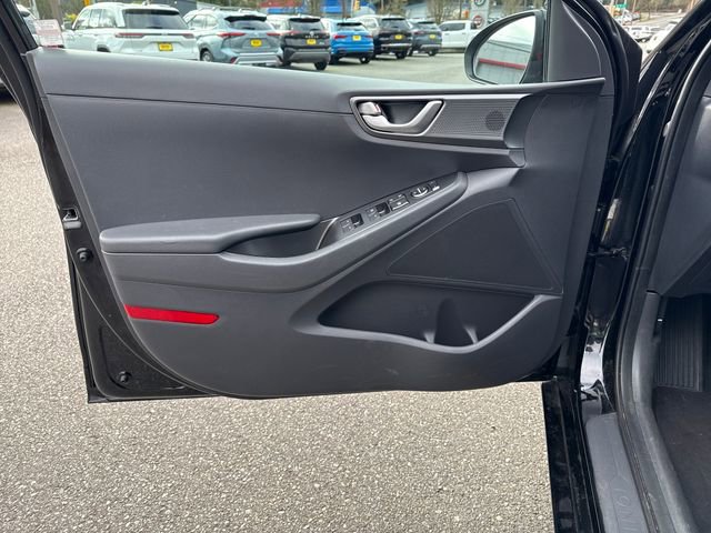 Used 2022 Hyundai Ioniq SE image 16