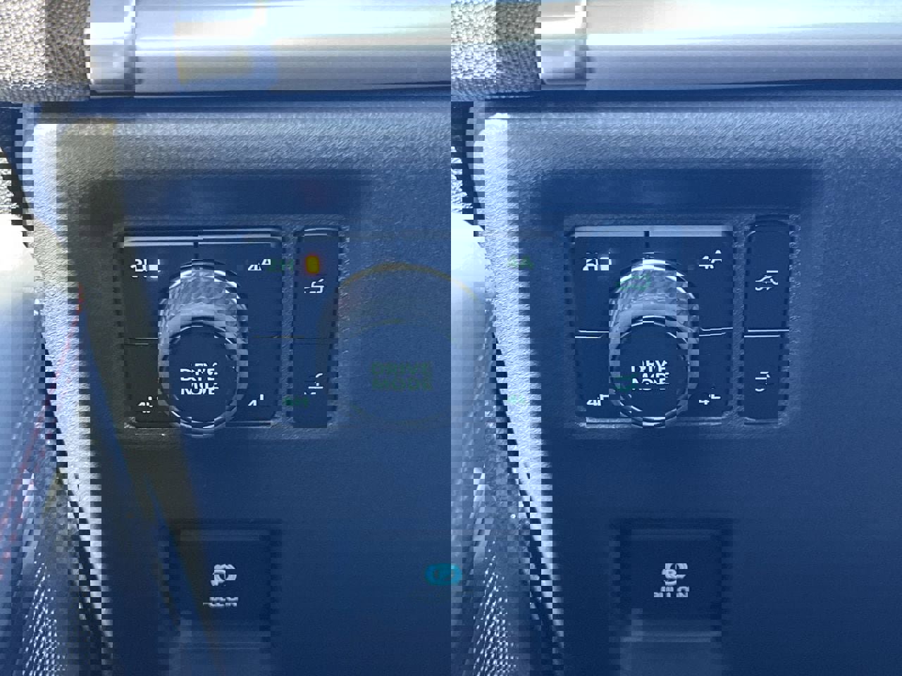 New 2025 Ford Expedition Active image 14