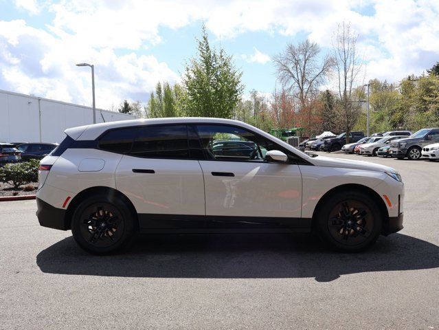 Used 2023 BMW iX xDrive50 w/ Premium Package image 5
