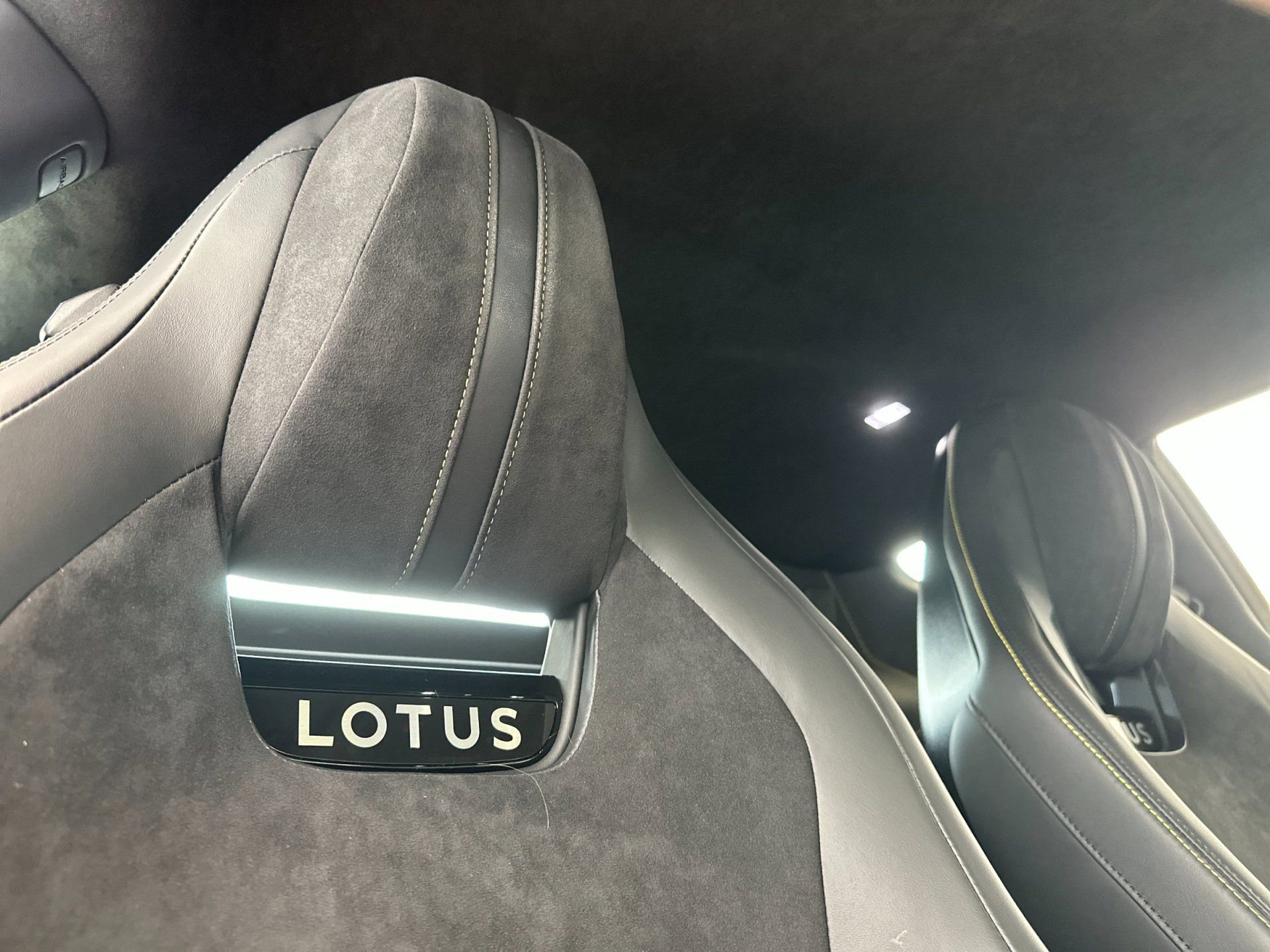 Used 2025 Lotus Emira RWD image 17