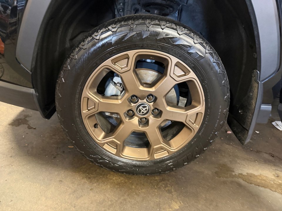 Used 2025 Toyota RAV4 Woodland Edition image 31