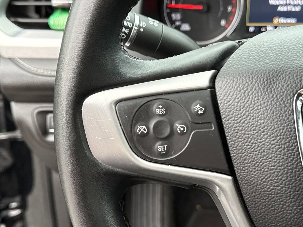 Used 2023 GMC Acadia SLT image 25
