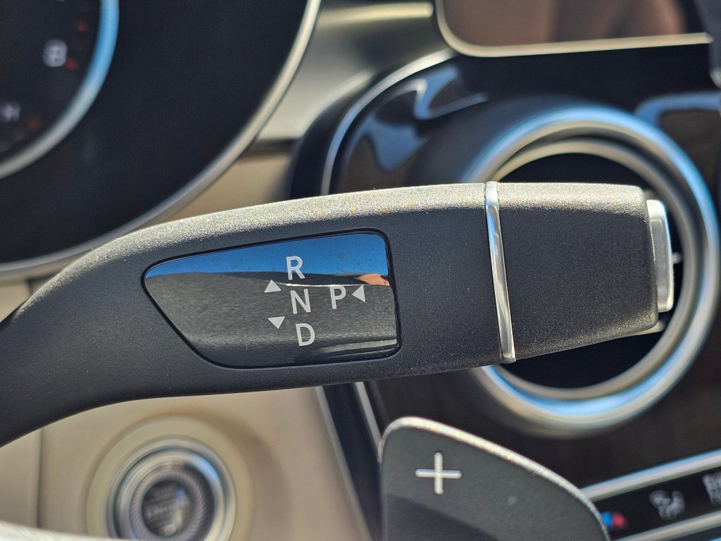 Used 2021 Mercedes-Benz GLC 300 4MATIC image 13