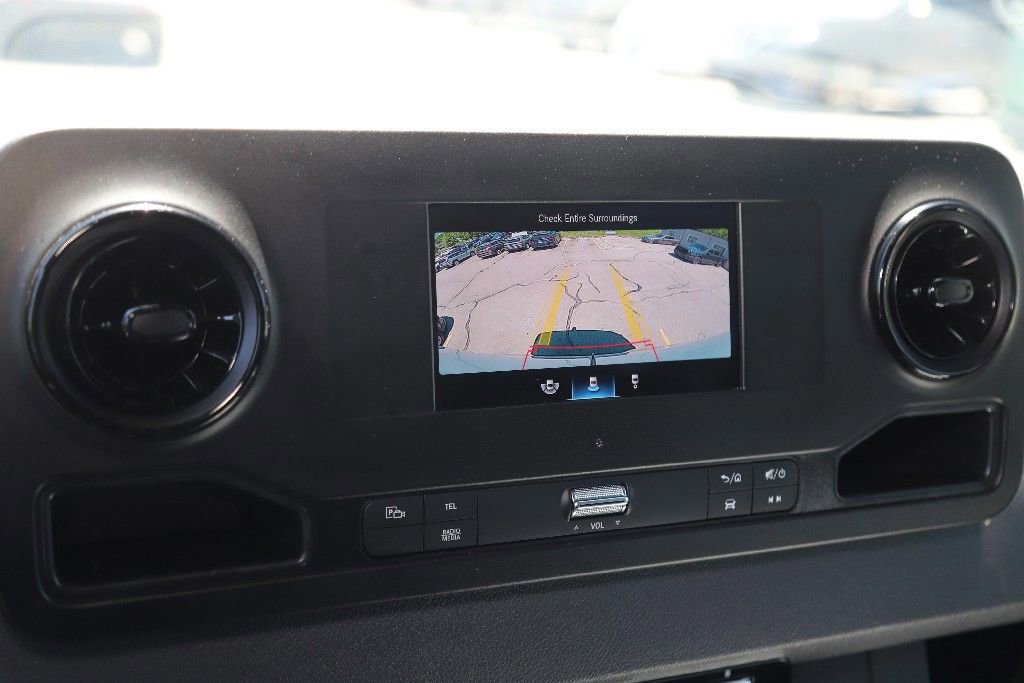 Used 2024 Mercedes-Benz Sprinter 2500 image 33