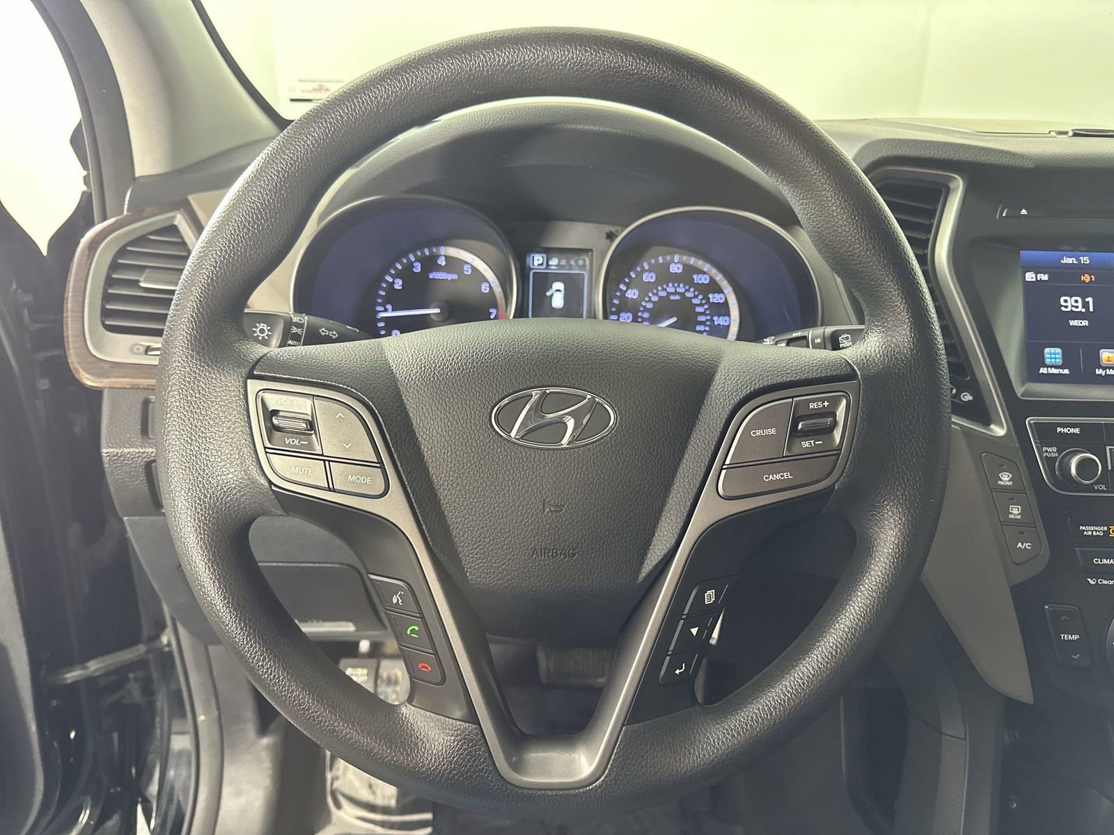 Used 2019 Hyundai Santa Fe XL SE image 19