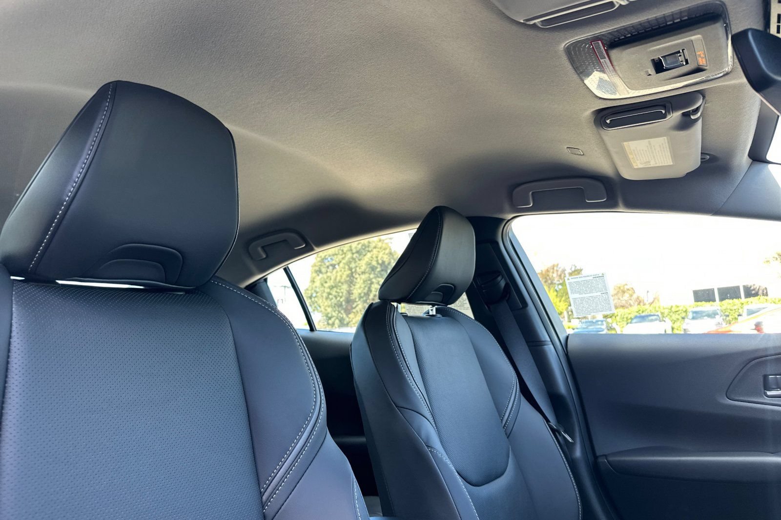 New 2027 Toyota Prius Plug-In Hybrid FWD image 19