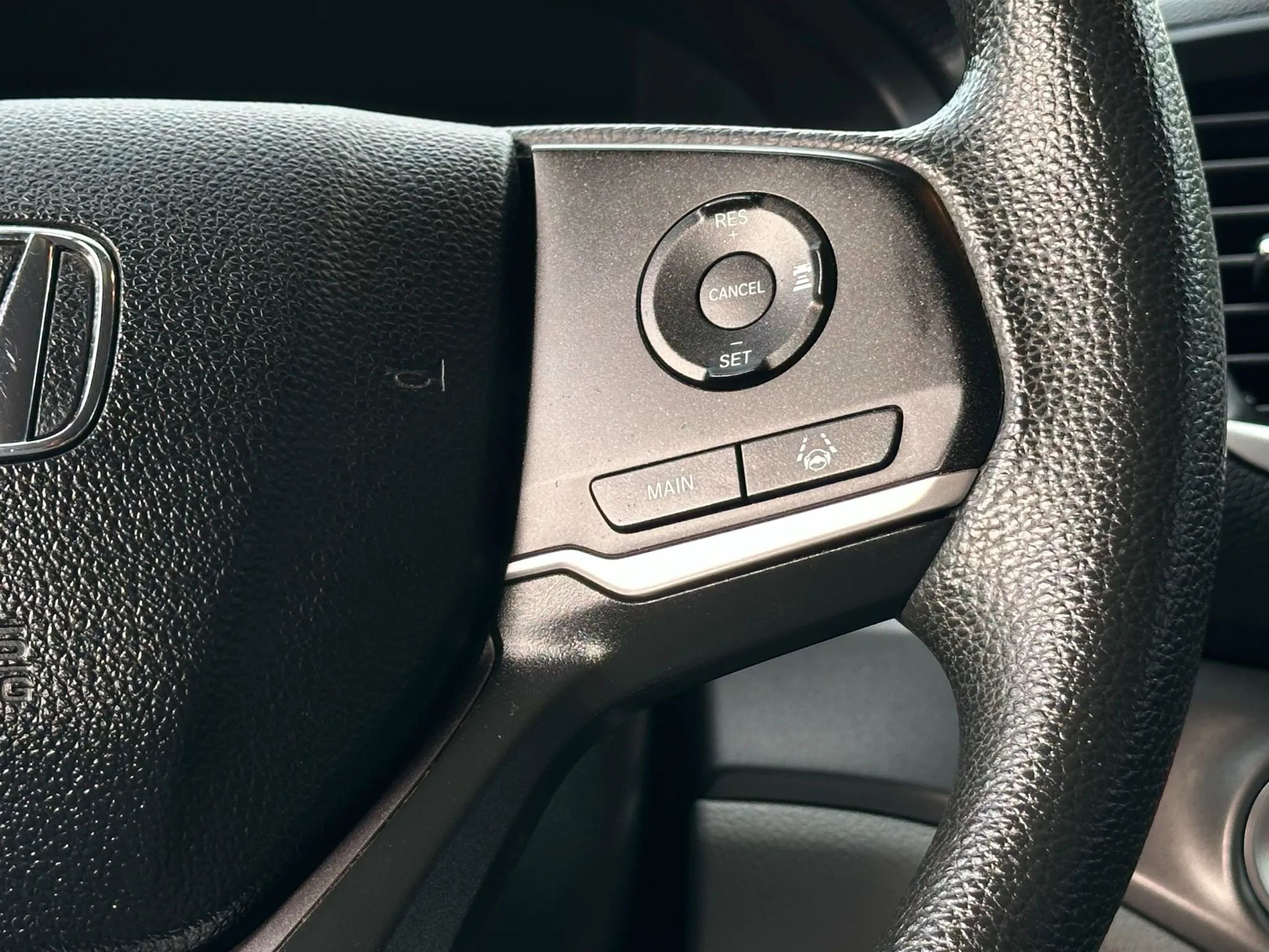 Used 2019 Honda Pilot LX image 30