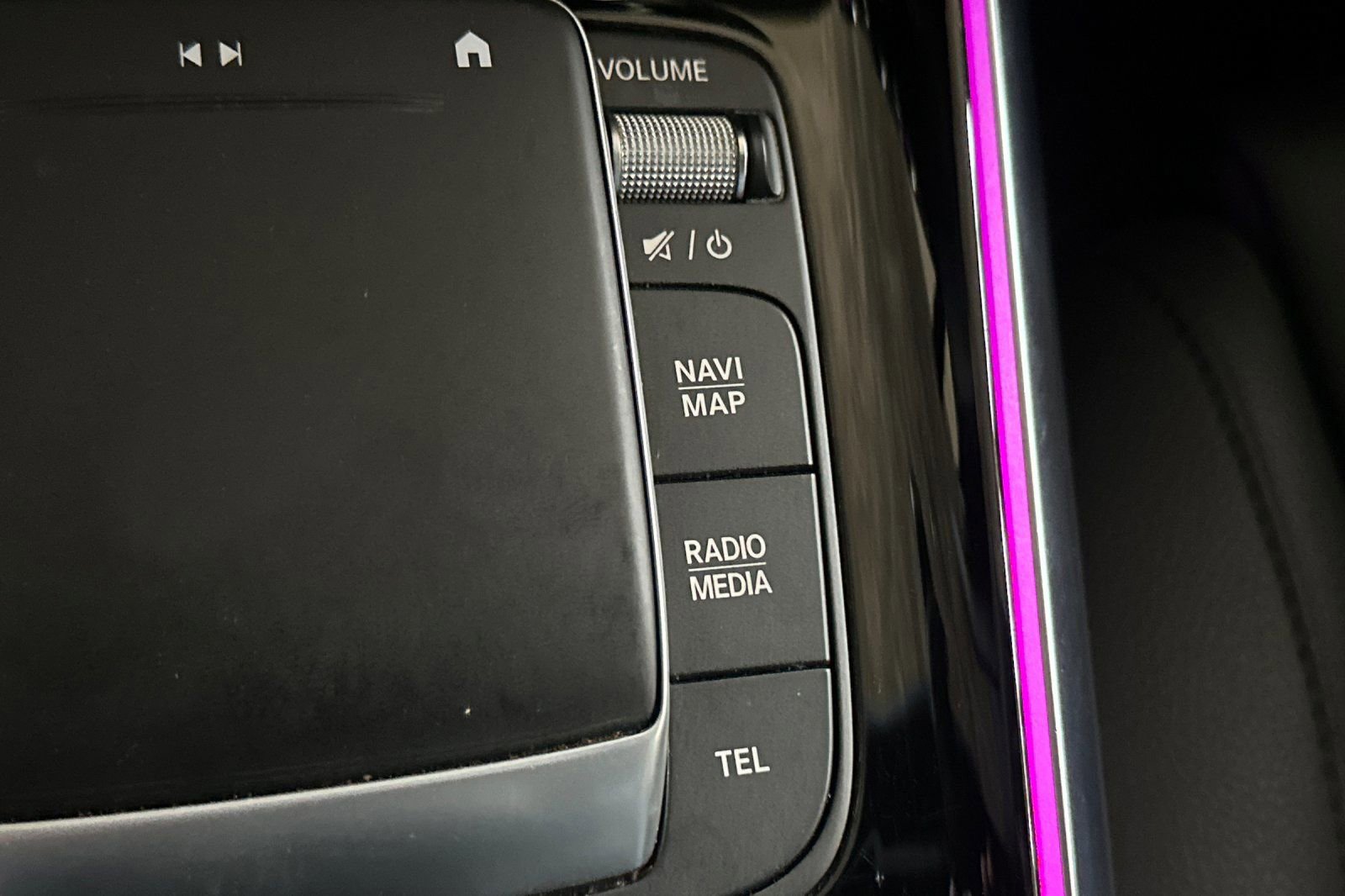 Certified 2023 Mercedes-Benz GLA 250 w/ Premium Package image 27