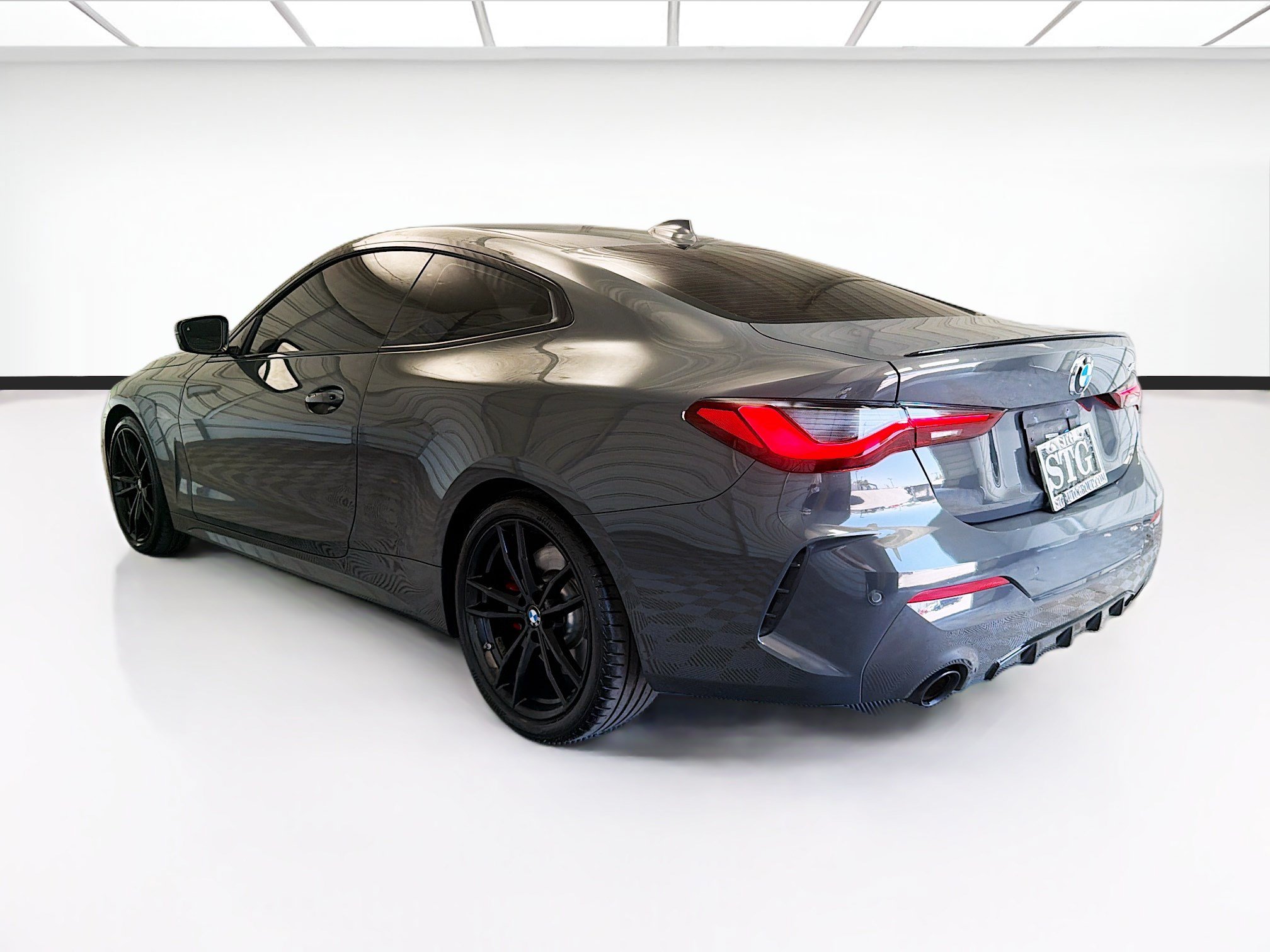 Used 2023 BMW 430i Coupe w/ M Sport Package RWD image 6