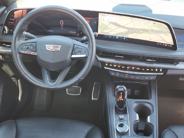 Used 2024 Cadillac XT4 Sport FWD image 28