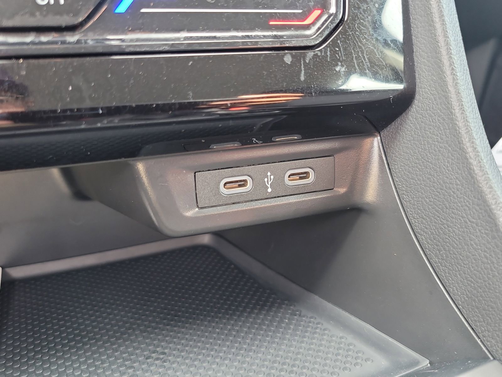 Certified 2025 Volkswagen Jetta S image 24