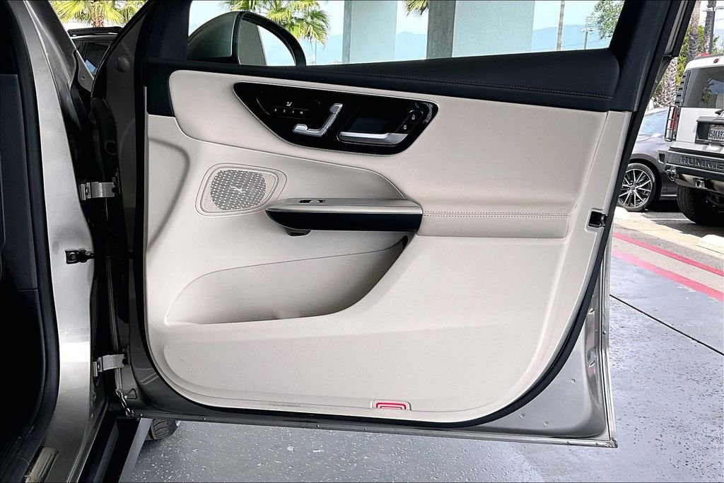 Used 2024 Mercedes-Benz GLC 300 image 28