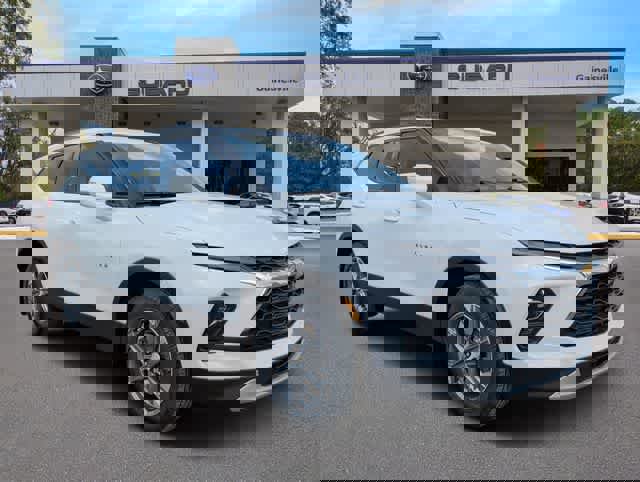 Used 2023 Chevrolet Blazer LT w/ Sound & Technology Package image 8