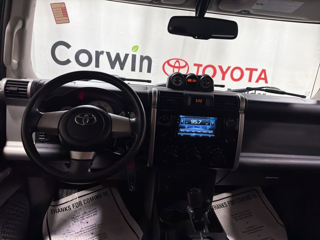 Used 2010 Toyota FJ Cruiser 4WD image 23