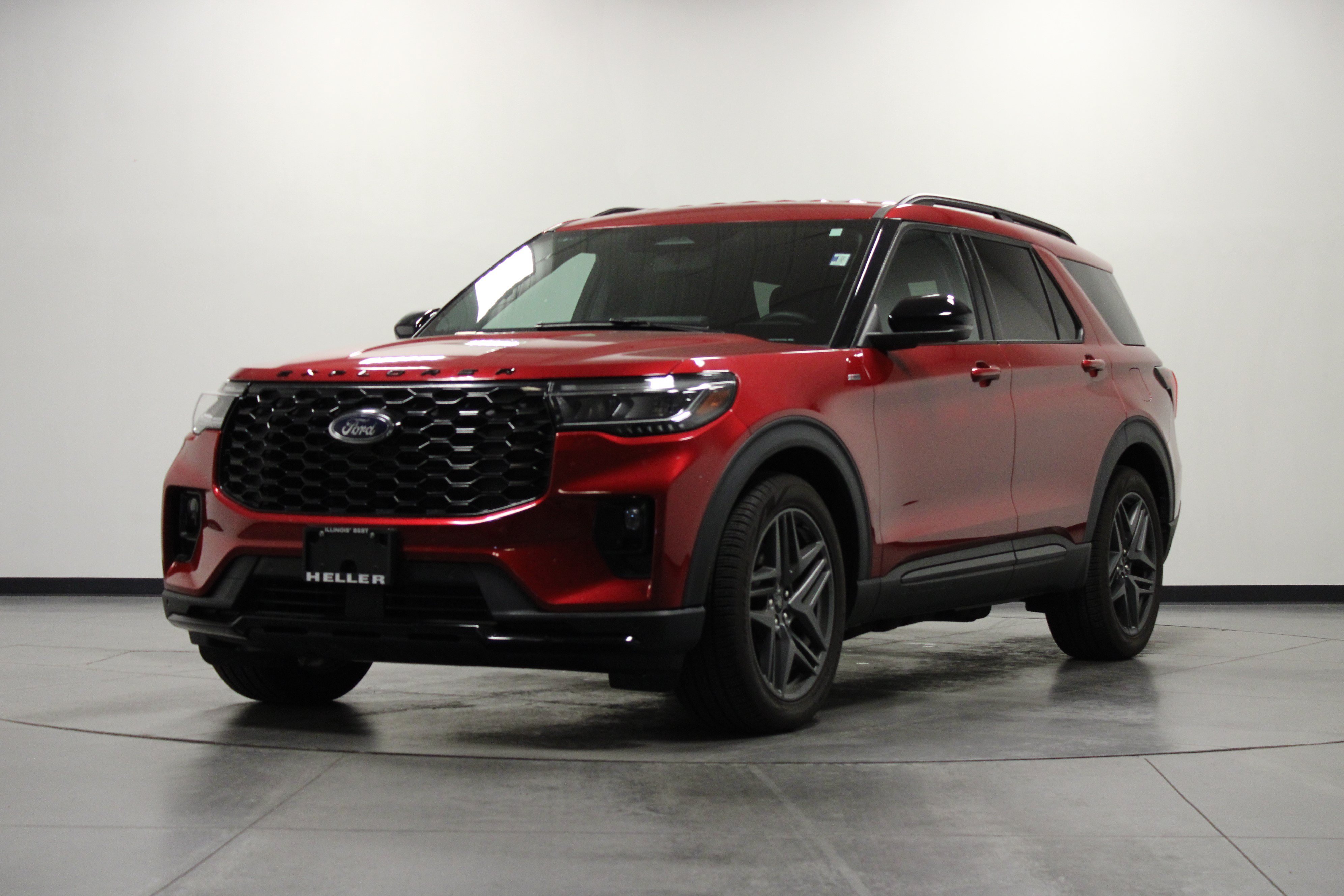 Used 2025 Ford Explorer ST-Line w/ Premium Package RWD image 8
