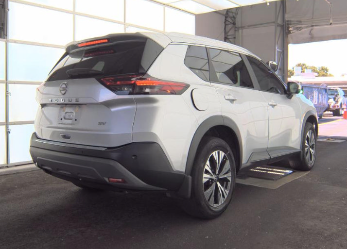 Used 2023 Nissan Rogue SV w/ SV Premium B Package FWD image 6