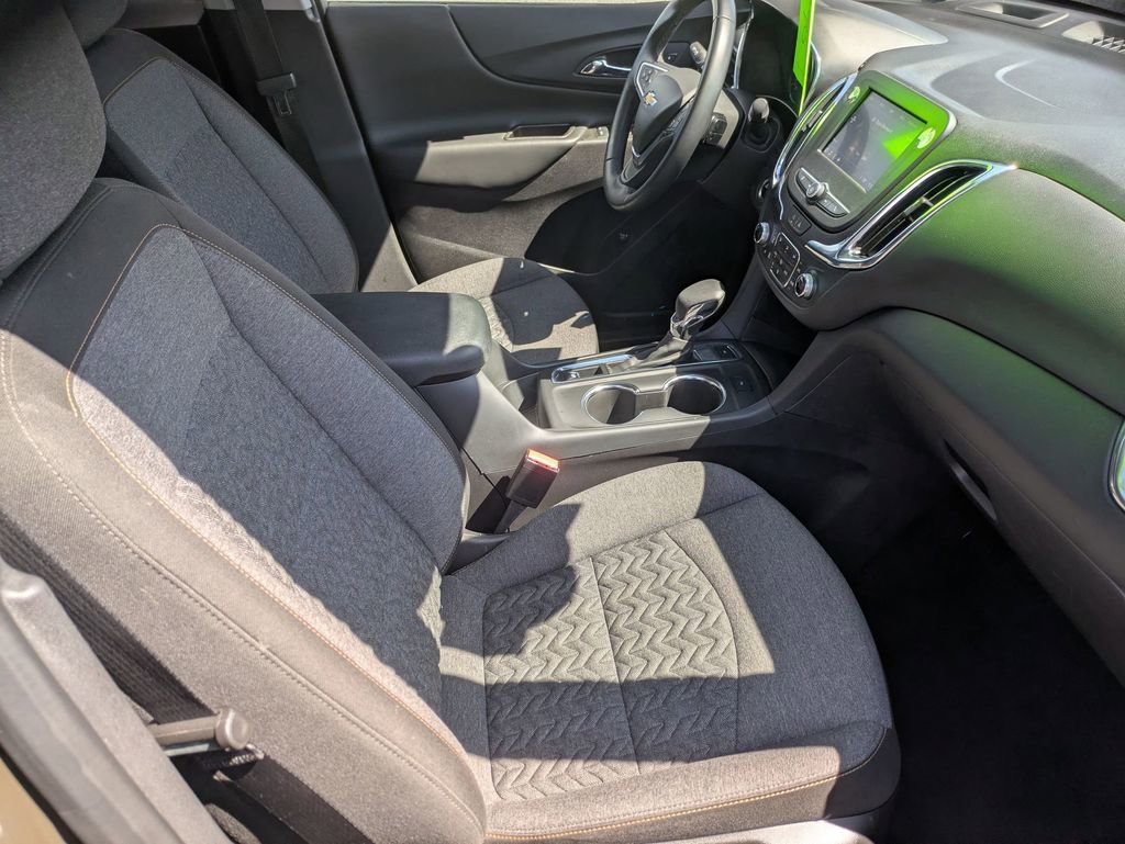 Used 2024 Chevrolet Equinox LT image 24